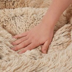 Frisco Eyelash Cat & Dog Bolster Bed & Frisco Eyelash Cat & Dog Bolster Bed 12 Frisco Eyelash Cat & Dog Bolster Bed & Frisco Eyelash Cat & Dog Bolster Bed -Chic Pet Supplies 302450 PT3. AC SS1800 V1623081755